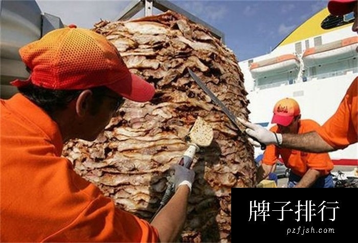 世界上最大的肉串 重达3000多斤（最大肉串）