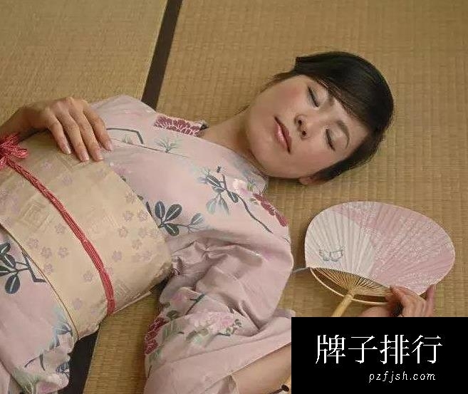 日本人为什么不喜欢睡床而热衷于睡地板呢？